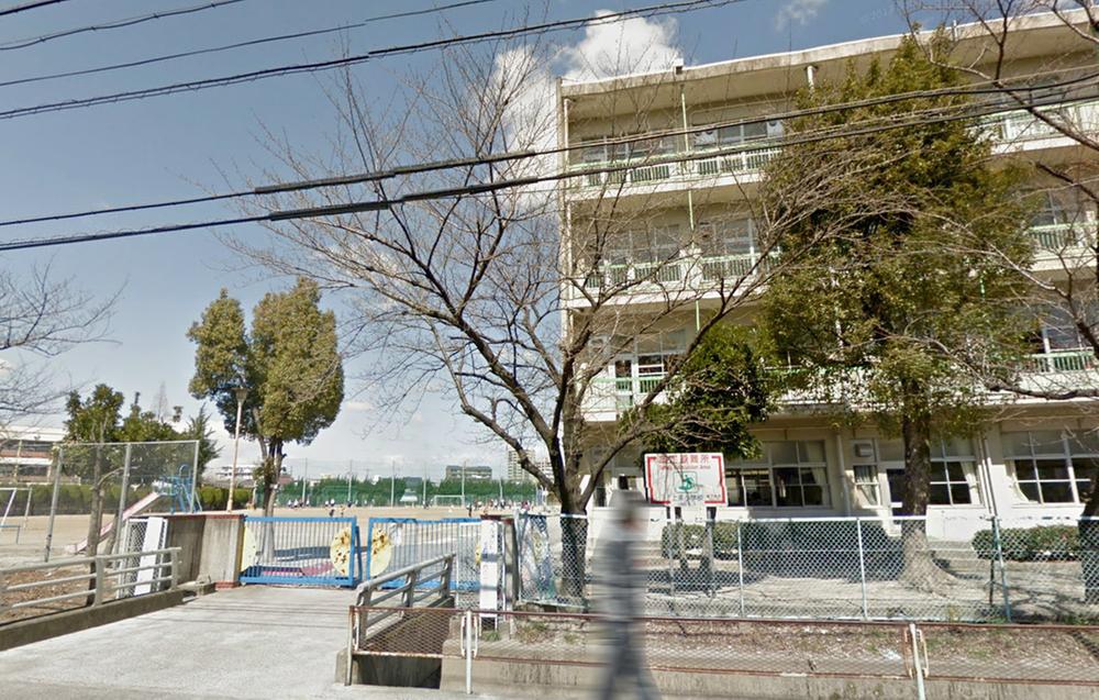Primary school. Kasugai City Kamijo to elementary school 1348m