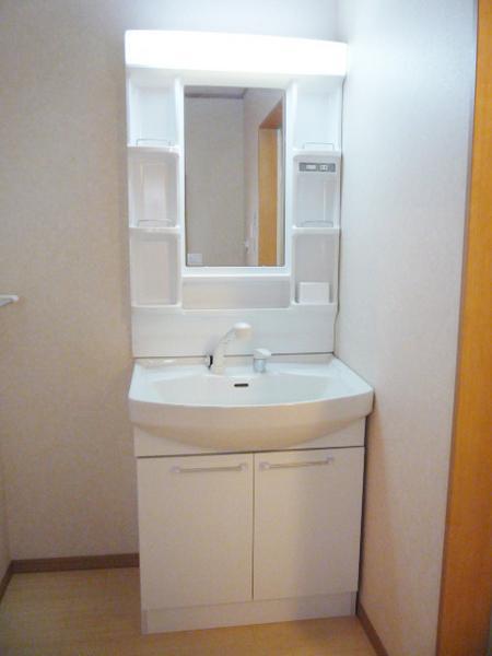 Wash basin, toilet