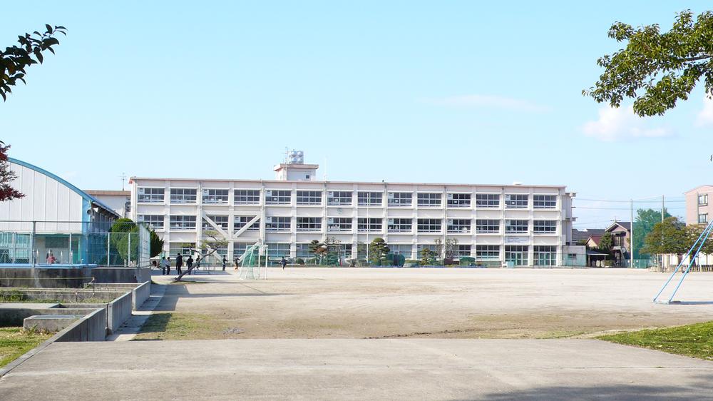 Primary school. Kasugai 1478m until the municipal Ono Elementary School