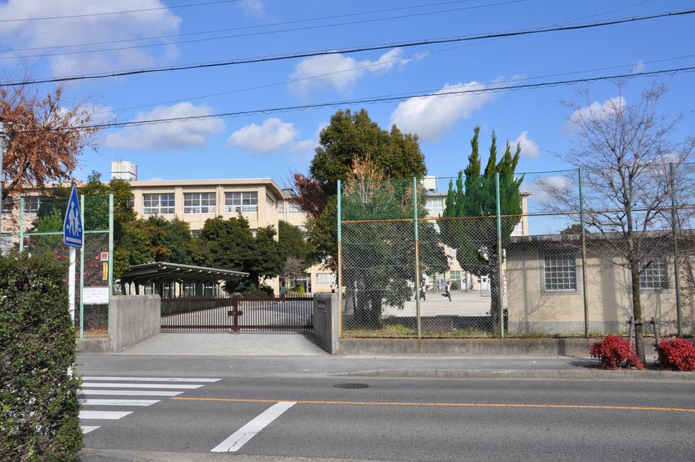 Junior high school. Kasugai 1359m to stand Kashiwabara junior high school