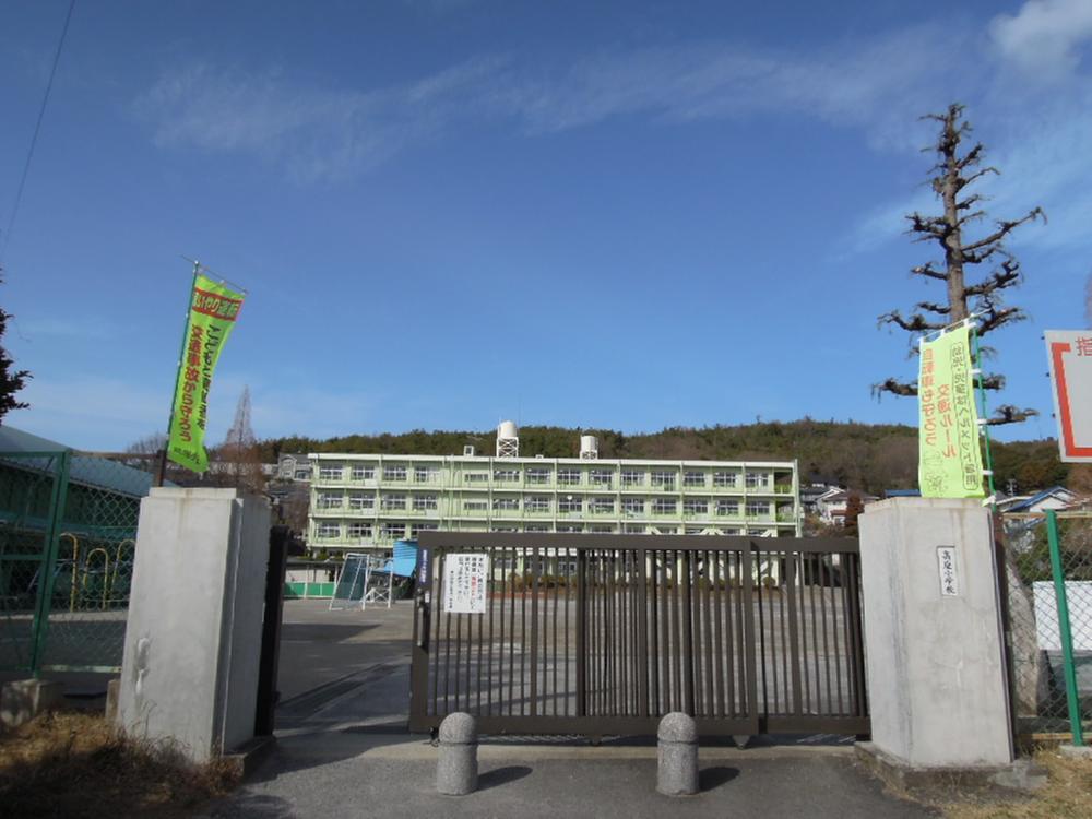 Primary school. Kasugai Municipal dais 200m up to elementary school