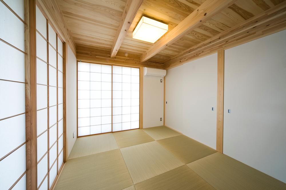 Non-living room. Space to settle the Ryukyu tatami (February 2012) Shooting