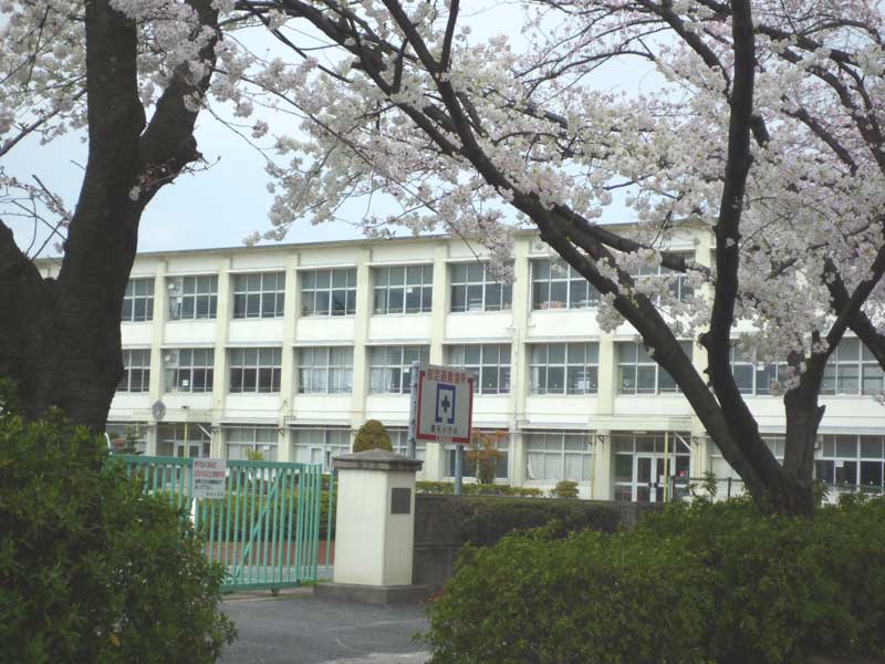 Primary school. Takagi 400m up to elementary school (elementary school)