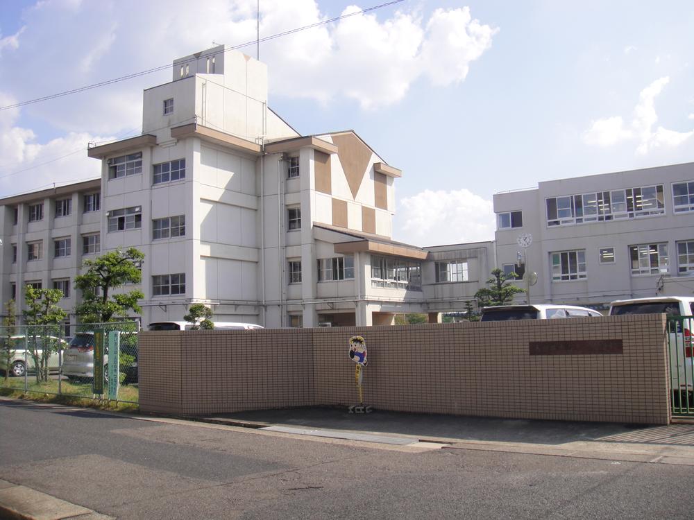 Primary school. 753m to Kasugai Municipal Fuji Elementary School
