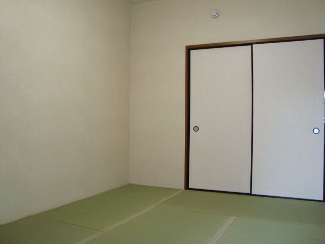 Living and room. 6 Pledge of Japanese-style room.