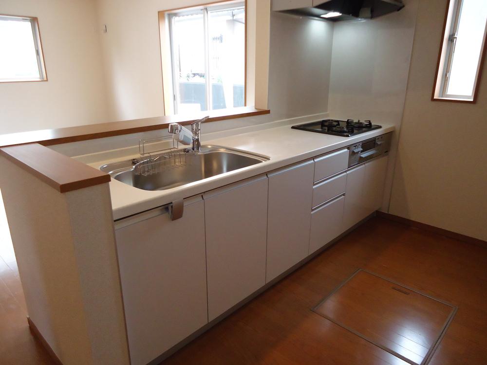 Same specifications photo (kitchen)