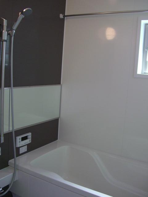 Same specifications photo (bathroom)