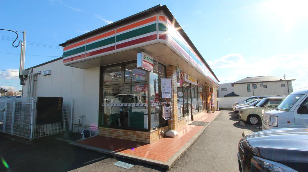 Convenience store. 349m to Seven-Eleven Kasugai Kachigawashin the town shop