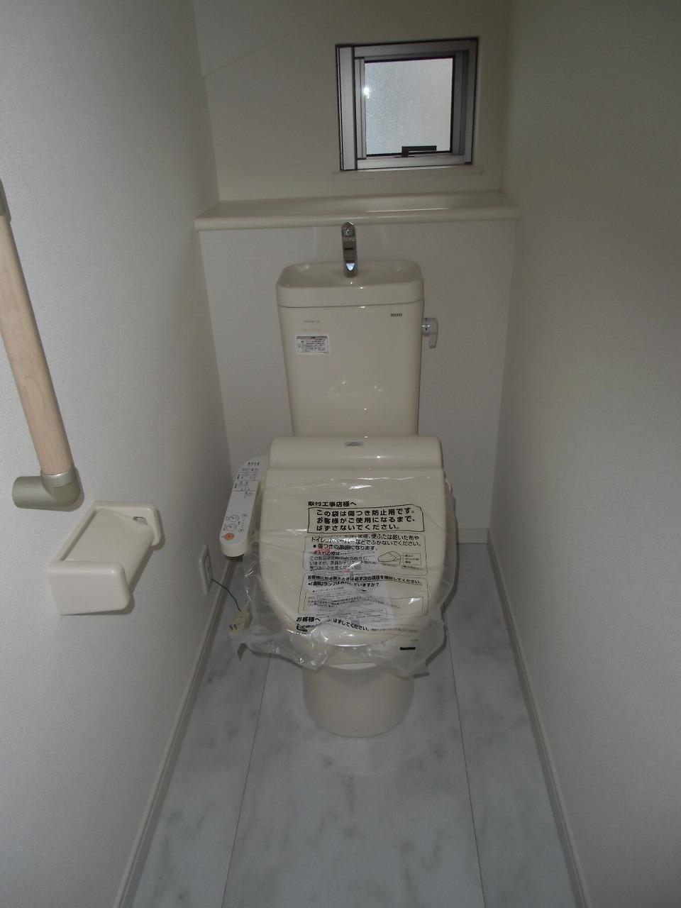Toilet. 2013.11.8 shooting