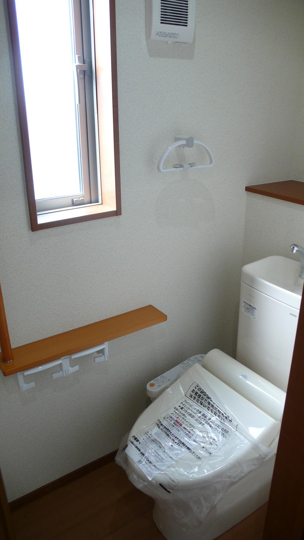 Same specifications photos (Other introspection). Shower toilet