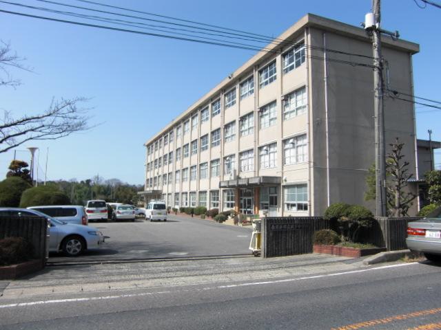 Junior high school. Kasugai Municipal Iwanaridai until junior high school 1913m