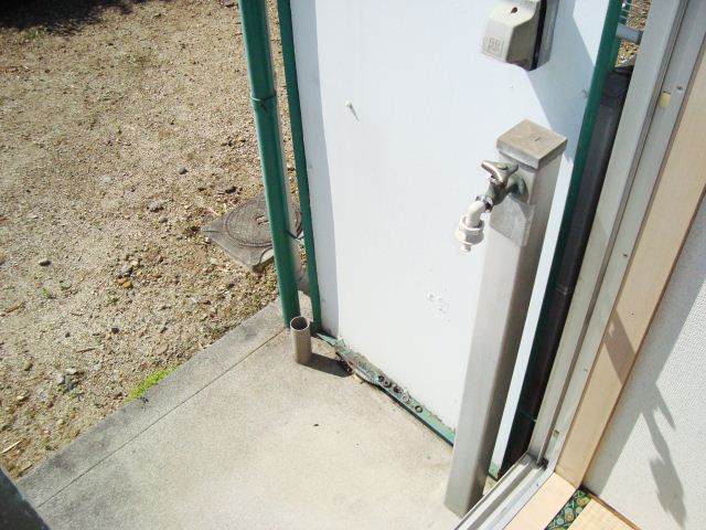 Other room space. Outdoor washing machine Storage