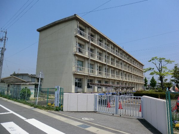 Primary school. Shinohara until the elementary school (elementary school) 500m