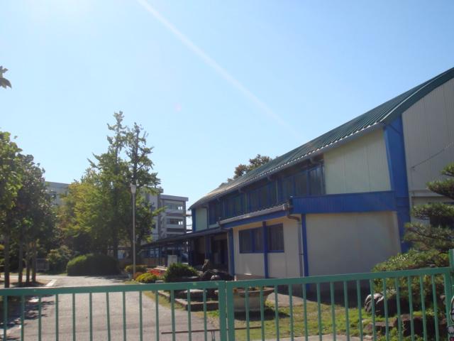 Primary school. Kasugai Municipal Toriimatsu to elementary school 761m