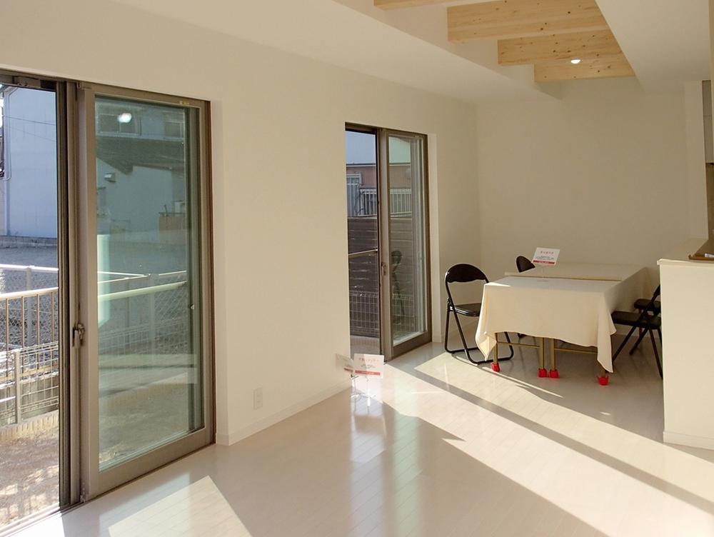Living. Building C room (November 2013) Shooting