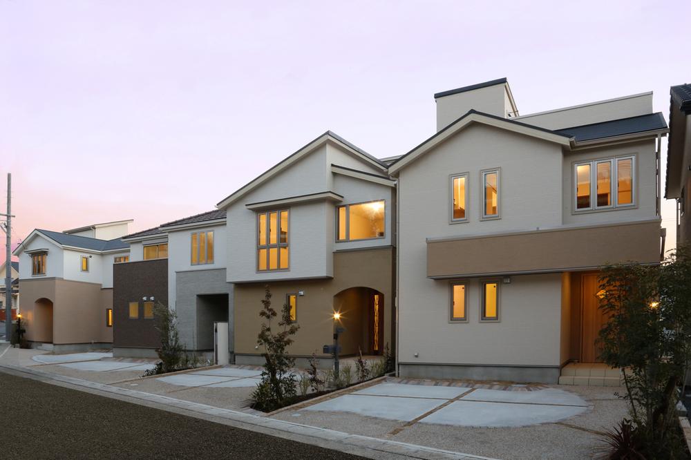 Local appearance photo. It is the appearance of the night light shine.