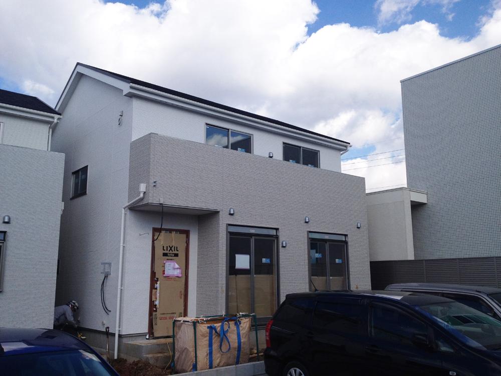 Local appearance photo. Building 2: 2013 December 20, shooting