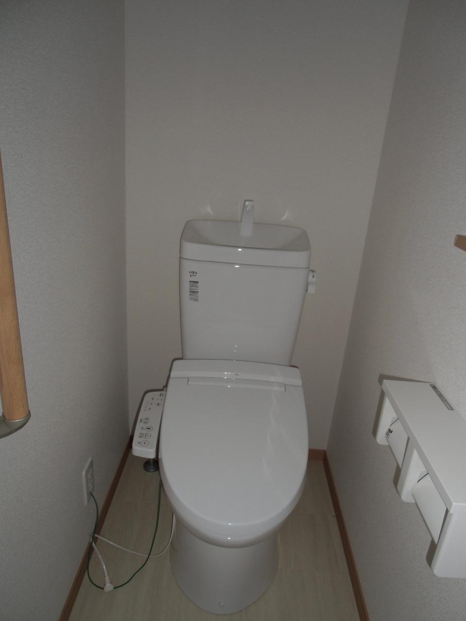 Toilet. 2013.10.31 shooting