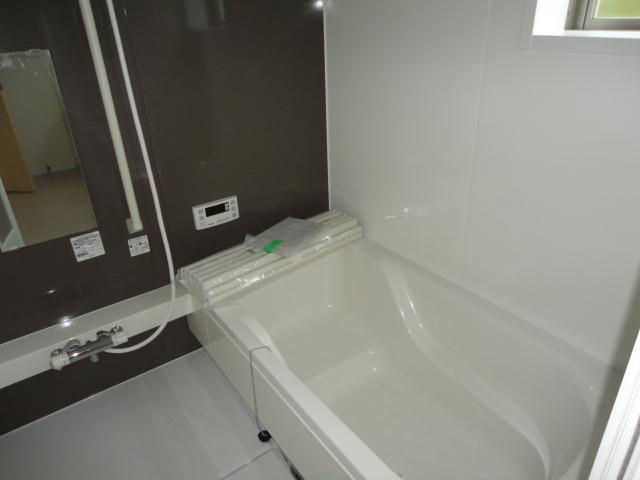 Same specifications photo (bathroom)