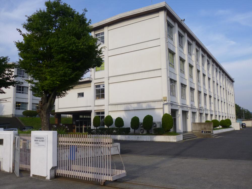 Junior high school. Kasugai Municipal Ishiodai until junior high school 594m