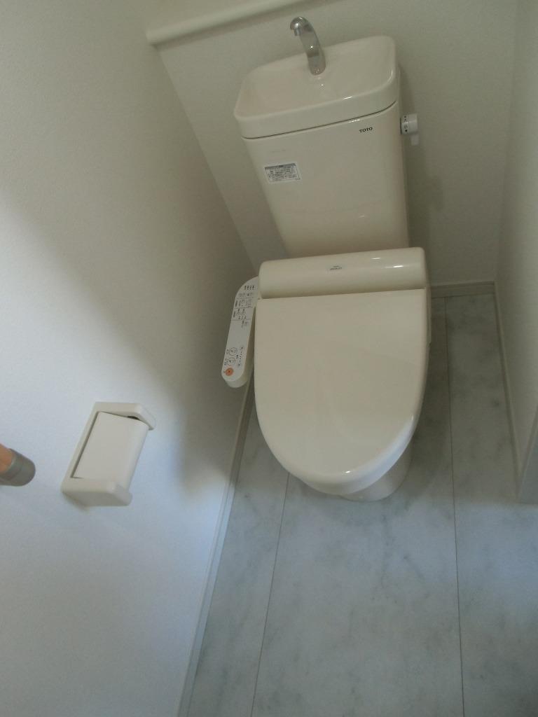 Toilet. 2013.10.18 shooting