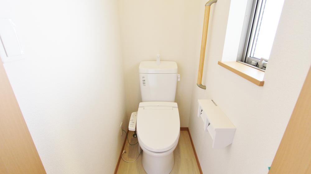 Toilet. Indoor (11 May 2013) Shooting Restroom is 1F, There are two places of 2F.