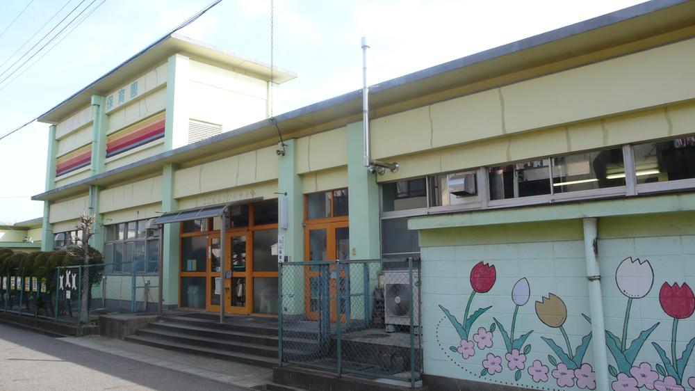 kindergarten ・ Nursery. Kasugai 770m to stand Hakusan nursery