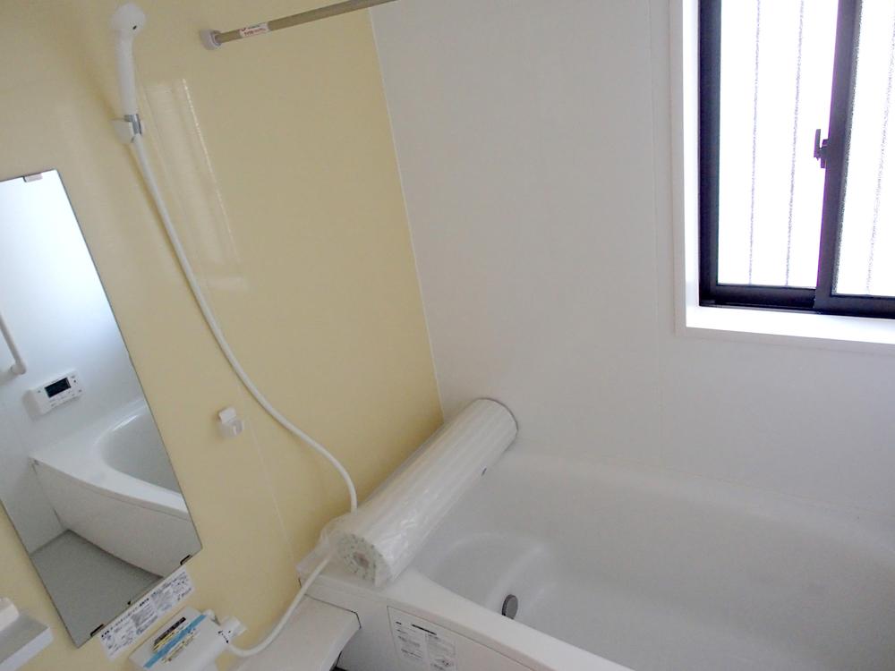 Bathroom. Indoor (11 May 2013) Shooting