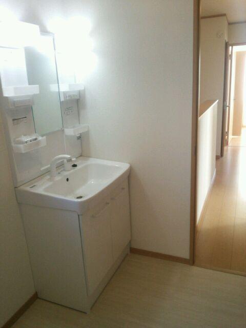Wash basin, toilet