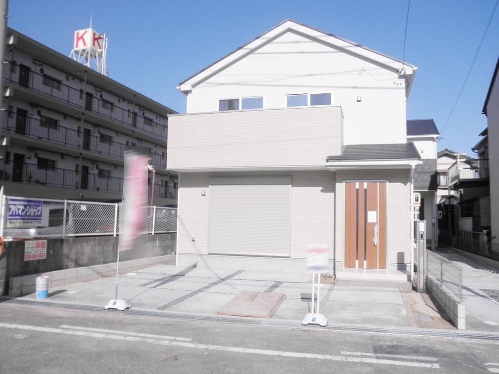 Local appearance photo. 1 Building: 2013 October shooting
