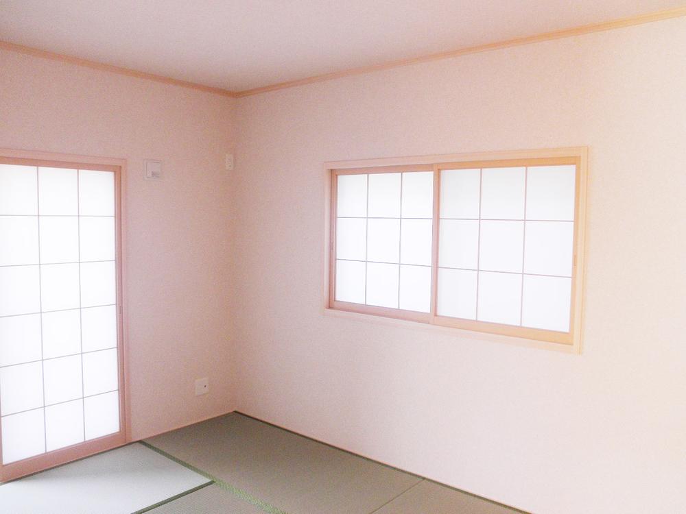 Non-living room. 1 Building Japanese-style room: October 2013 shooting