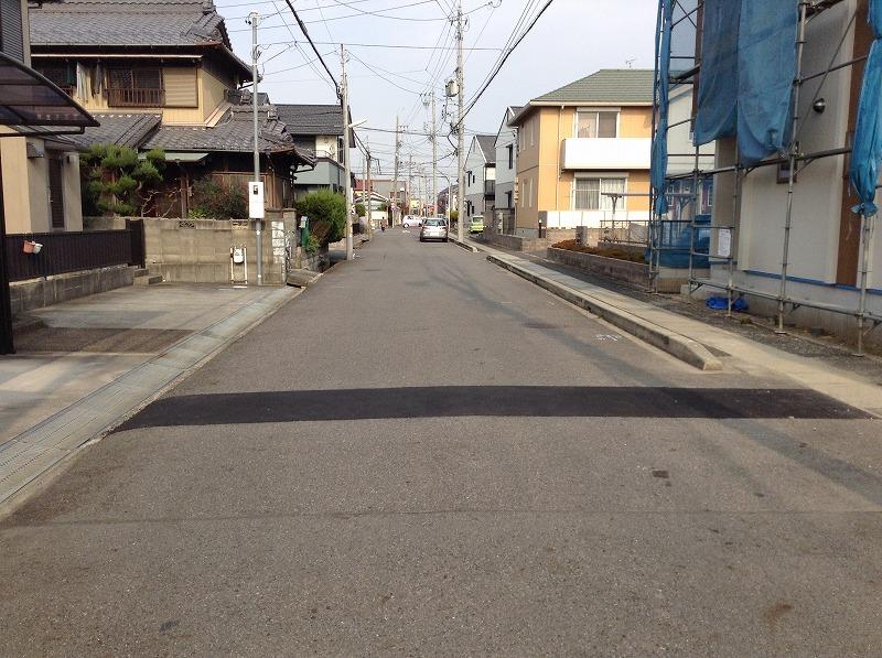 Local photos, including front road. 2013.12.7 Shooting