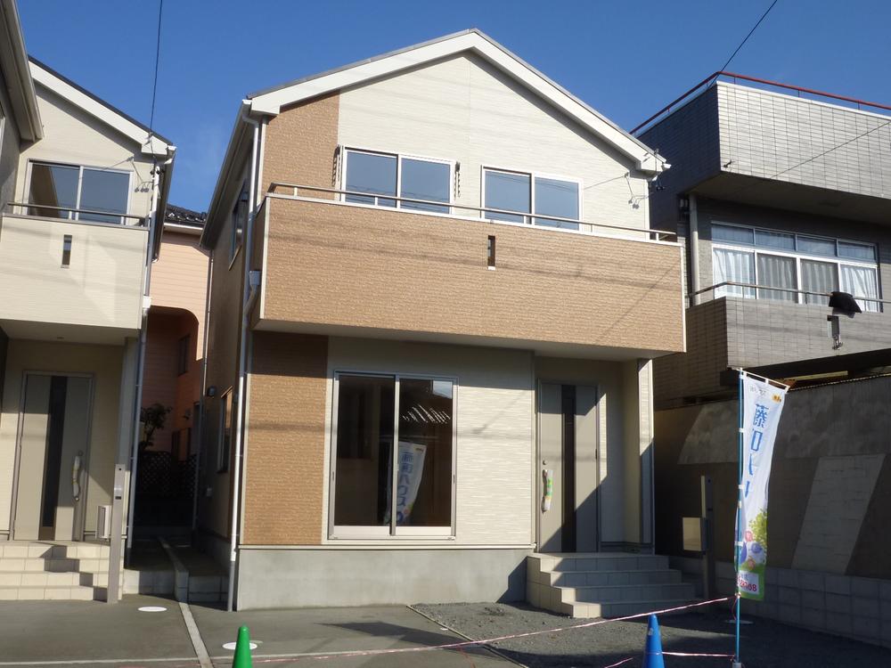 Local appearance photo. Building 2 Finished appearance photo December 15 shooting