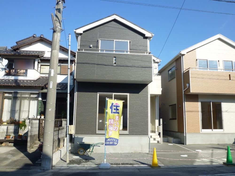 Local appearance photo. 1 Building Finished appearance photo December 15 shooting