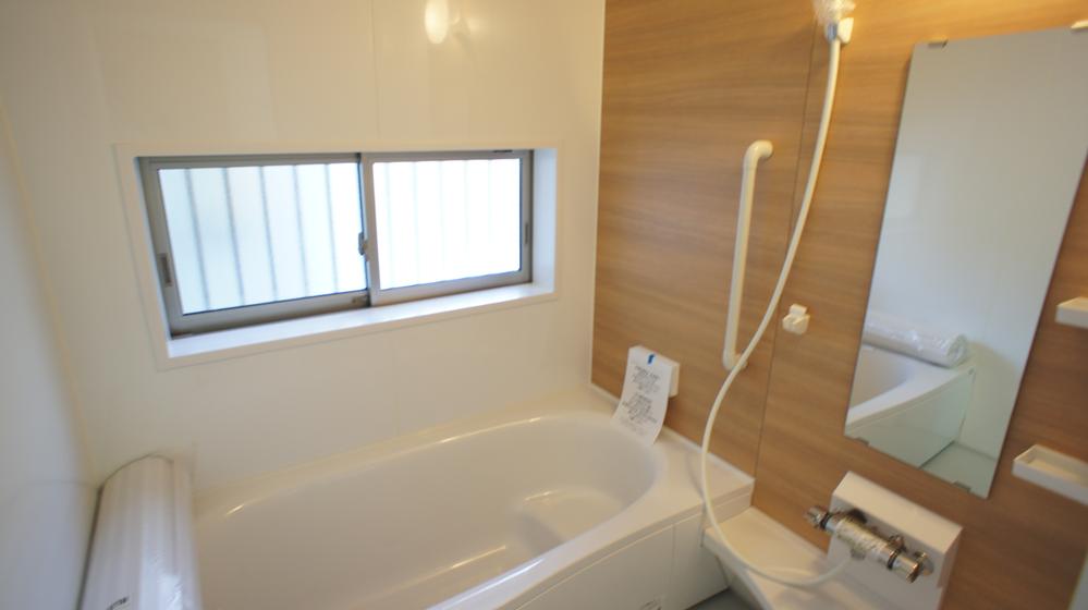 Bathroom. Indoor (11 May 2013) Shooting