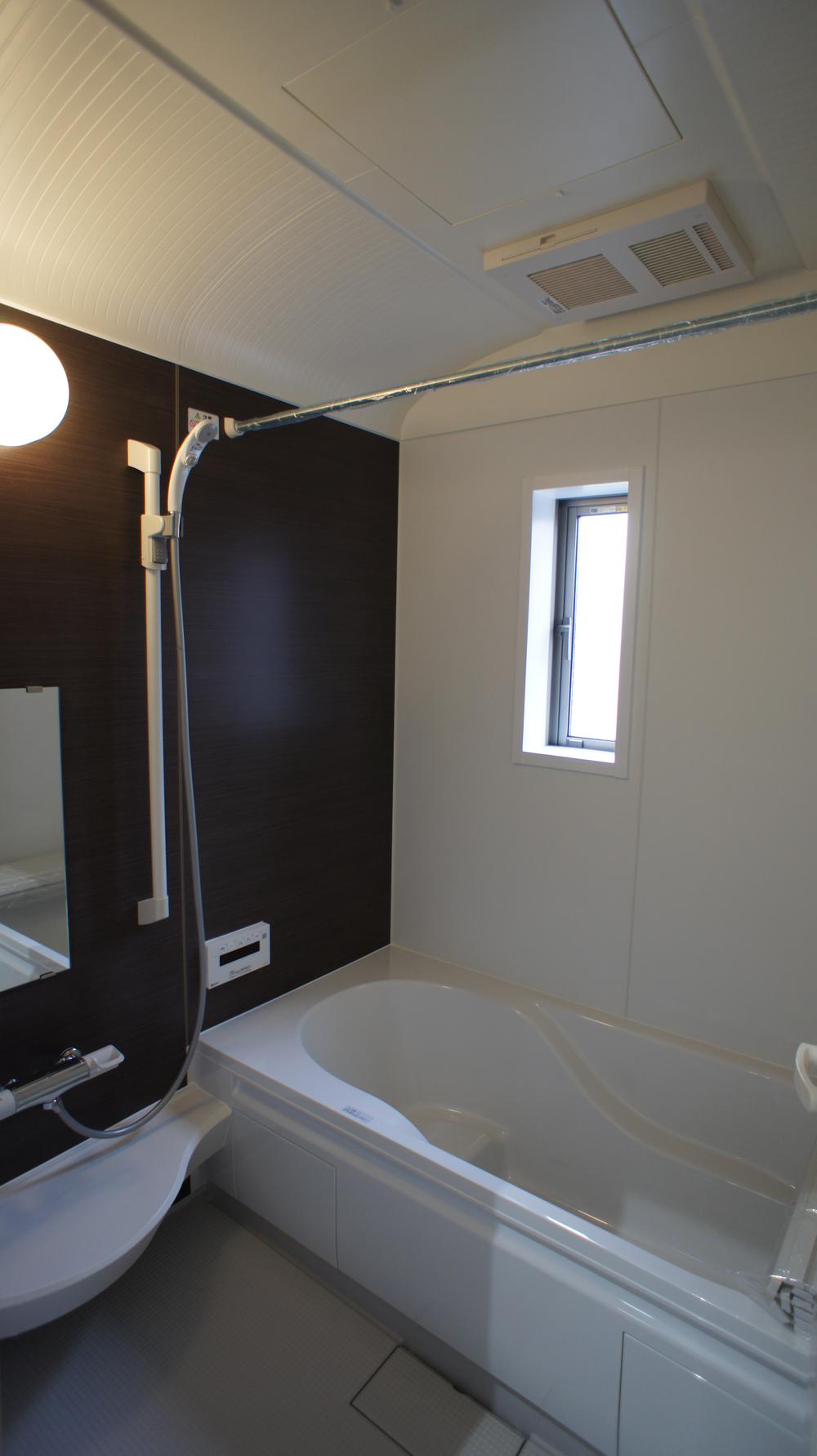 Bathroom. Local (December 6, 2013) Shooting