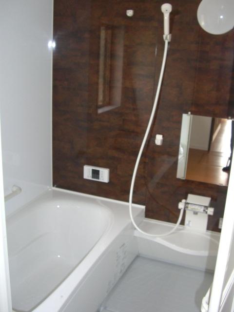 Same specifications photo (bathroom)