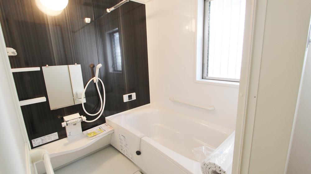 Bathroom. Indoor (11 May 2013) Shooting