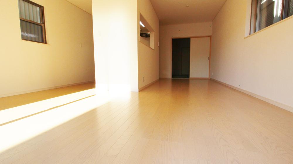 Living. Indoor (11 May 2013) Shooting Building 2