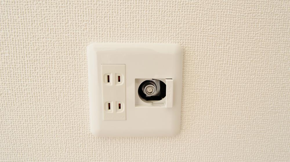 Cooling and heating ・ Air conditioning. You can use the gas fan heater in the living room