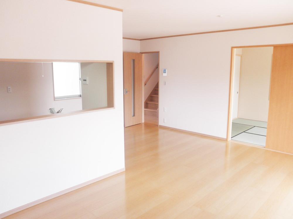 Living. living Spacious 18 Pledge of LDK