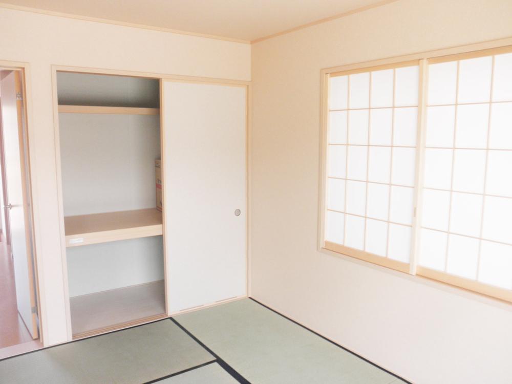 Non-living room. Japanese-style room Living next door, With closet, 6 Pledge of Japanese-style room