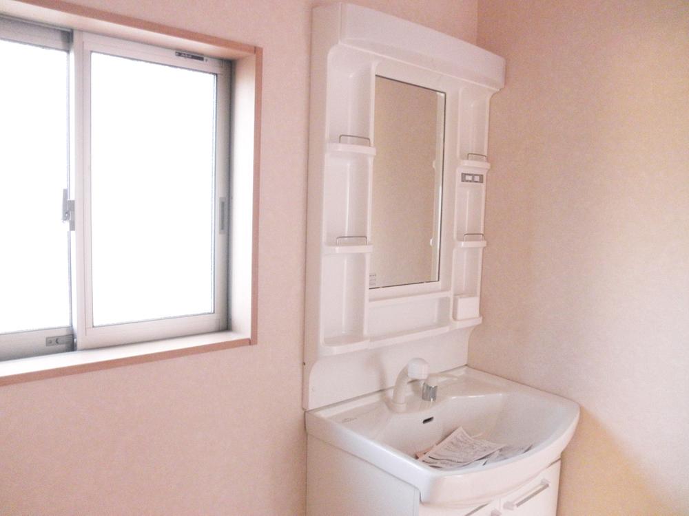 Wash basin, toilet. Bathroom vanity Vanity shower