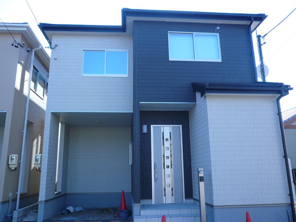 Local appearance photo. 1 Building 2014 January scheduled to be completed