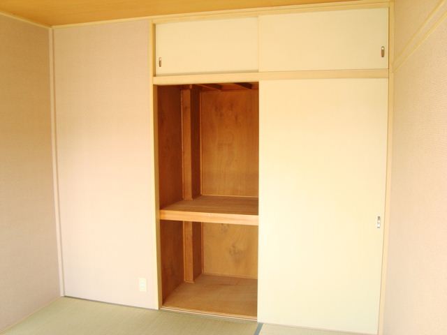 Receipt. Japanese-style room + closet