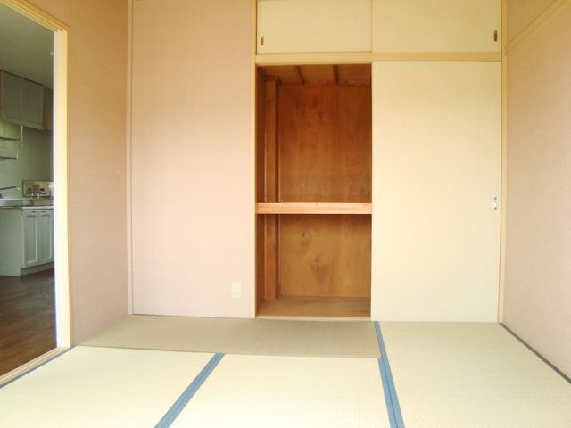 Living and room. Japanese-style room + closet