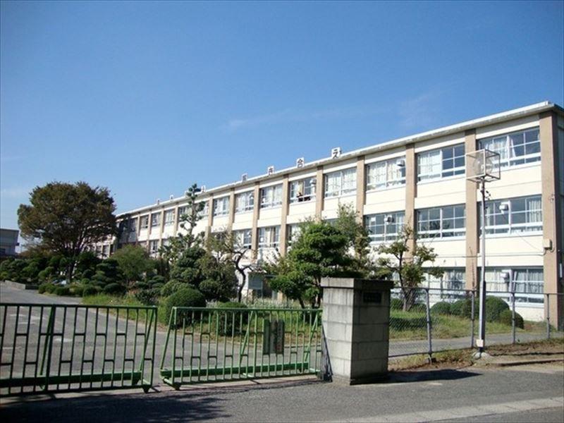 Junior high school. Kasugai until City Central Junior High School 609m