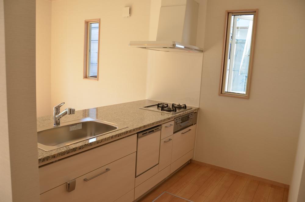 Kitchen. Glyn home original natural granite kitchen
