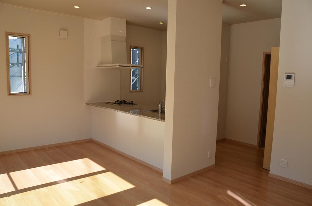 Living. Bright airy ceiling height 2700 mm LDK