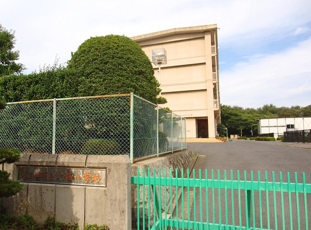 Primary school. Kasugai Municipal Kakutaro to elementary school 860m